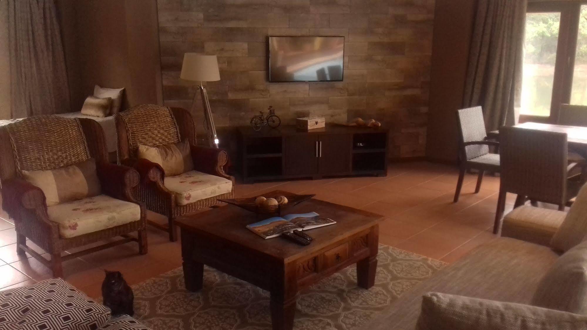 Bambuu Lakeside Lodge هازيفيو المظهر الخارجي الصورة